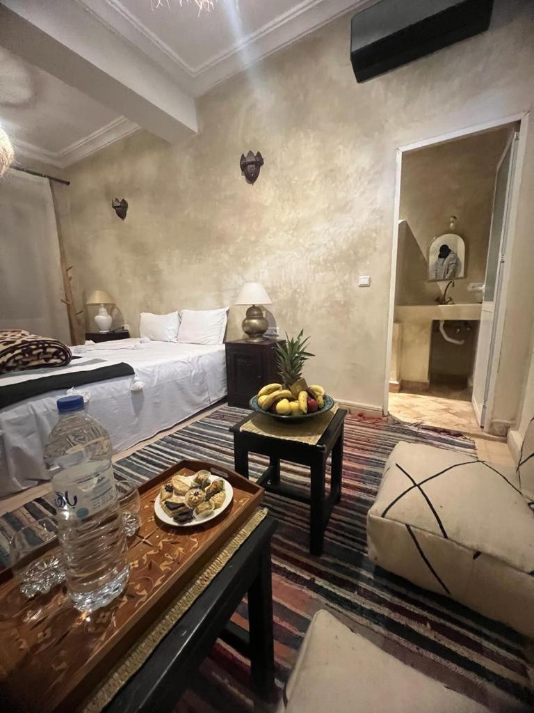 Riad La Rose Des Sables マラケシュ エクステリア 写真