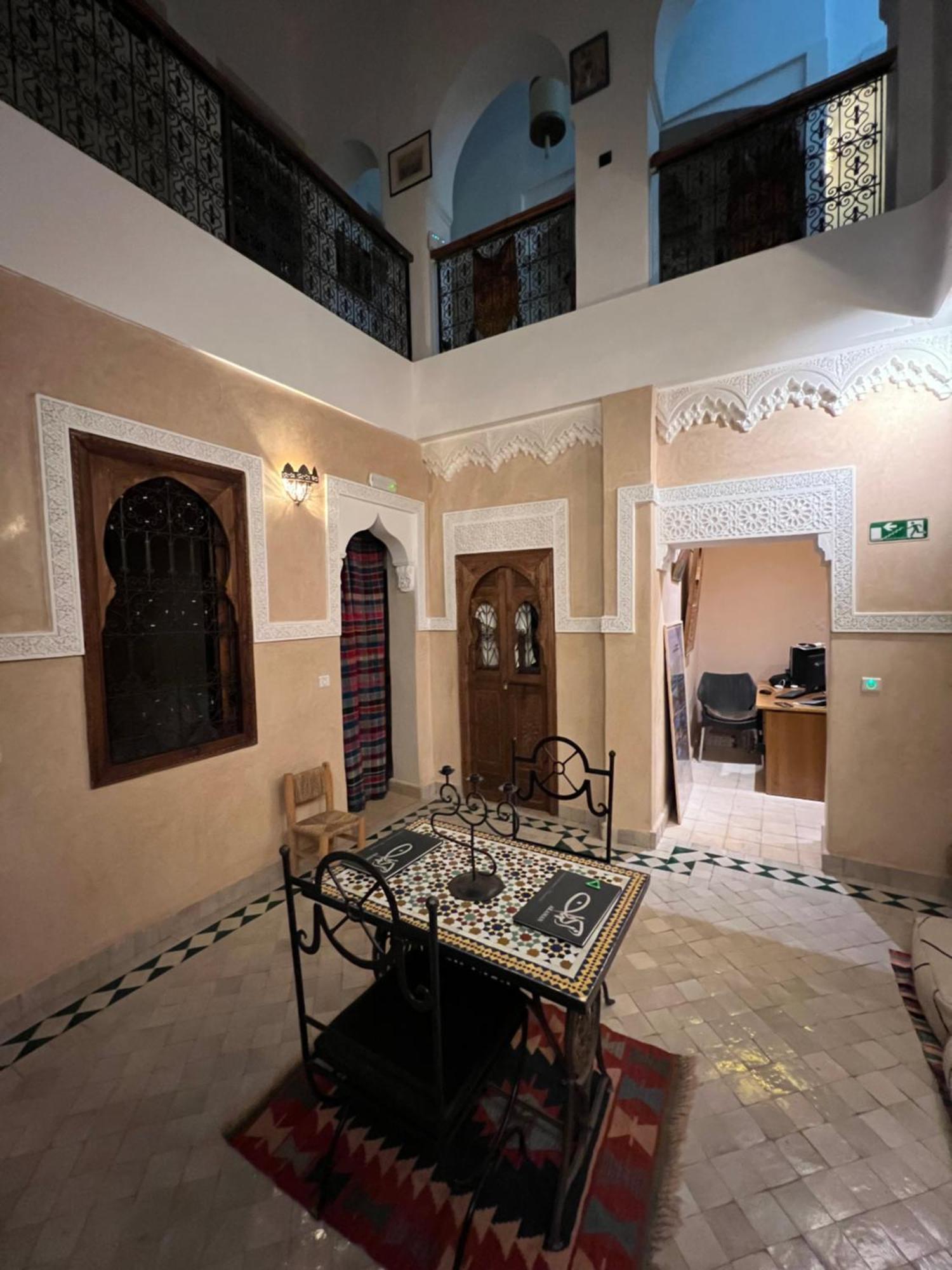 Riad La Rose Des Sables マラケシュ エクステリア 写真